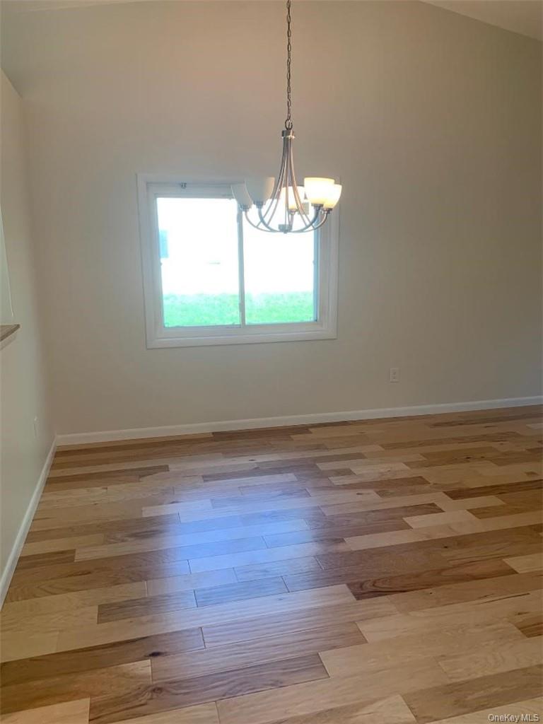 85 North Middletown Road, Unit D2 Nanuet, NY 10954 - Photo 5 of 14 Sunlit dining area