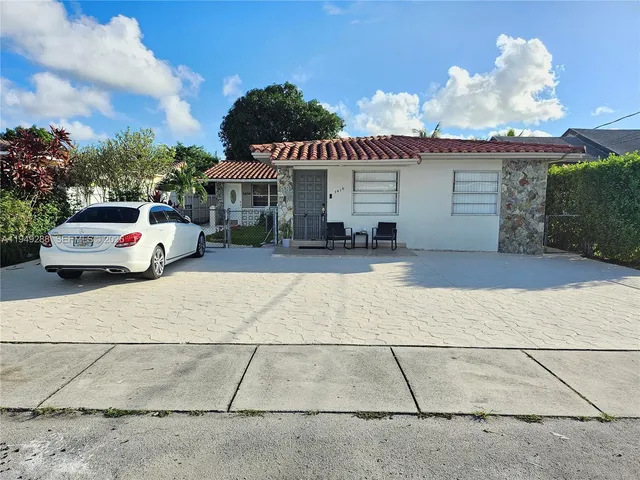 $3,400 | 7416 Southwest 21st Street, Miami, FL 33155