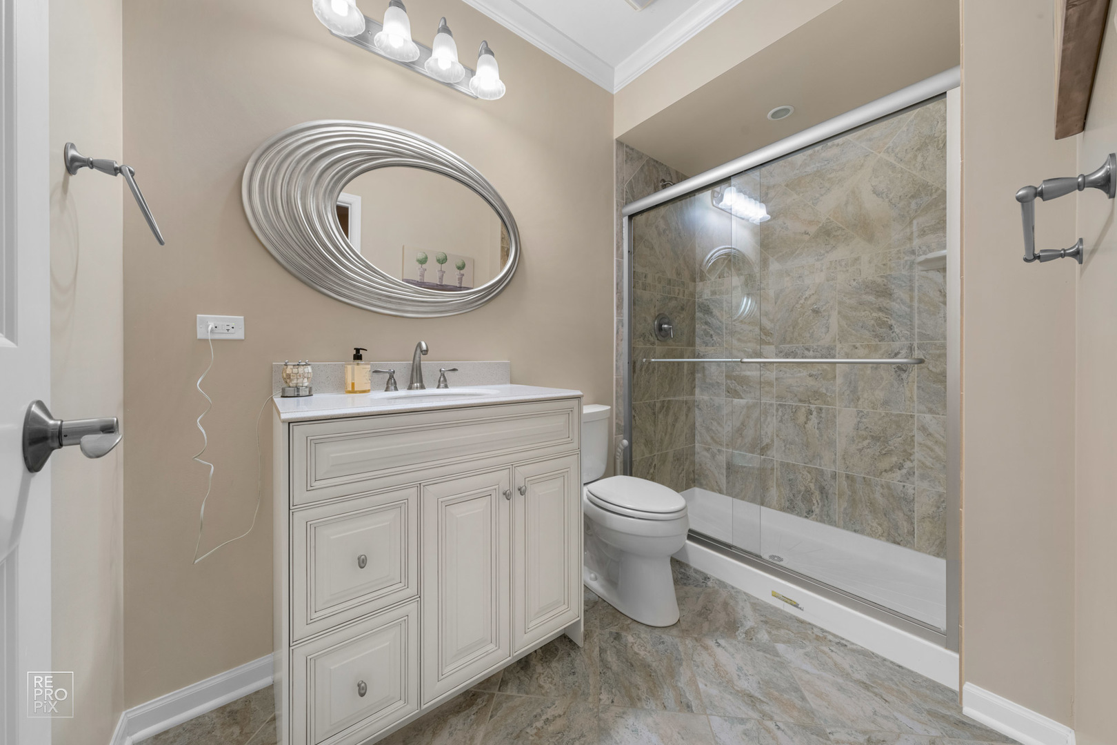 156 Paxton Road Bloomingdale, IL 60108 - Photo 8 of 10