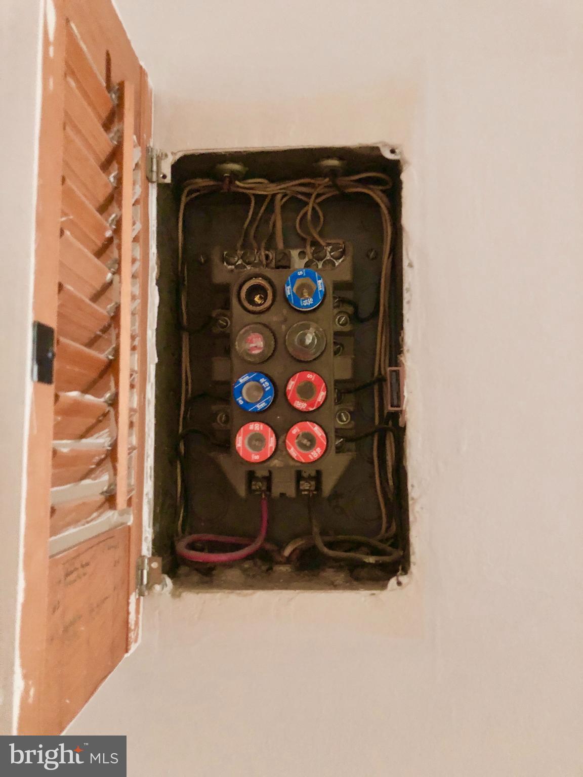 513 12th Street Northeast, Unit 9 Washington, DC 20002 - Photo 19 of 35 Electric needs upgrade.