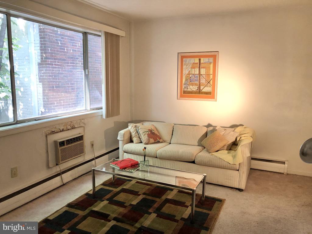 513 12th Street Northeast, Unit 9 Washington, DC 20002 - Photo 10 of 35 14' 4" x 10' 2"