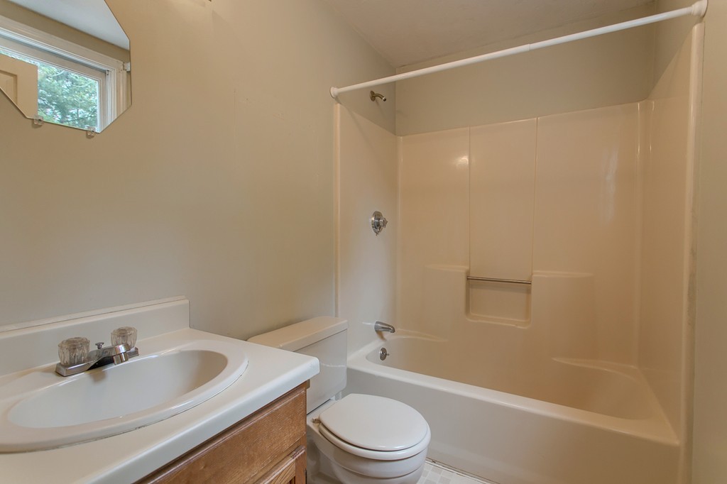 171 Northwest Road Spencer, MA 01562 - Photo 15 of 30 a bathroom with a sink toilet and shower