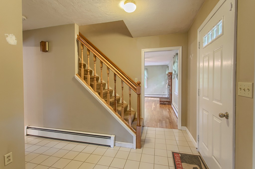 171 Northwest Road Spencer, MA 01562 - Photo 3 of 30 a view of entryway