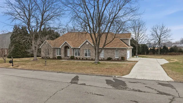 a view of house with street