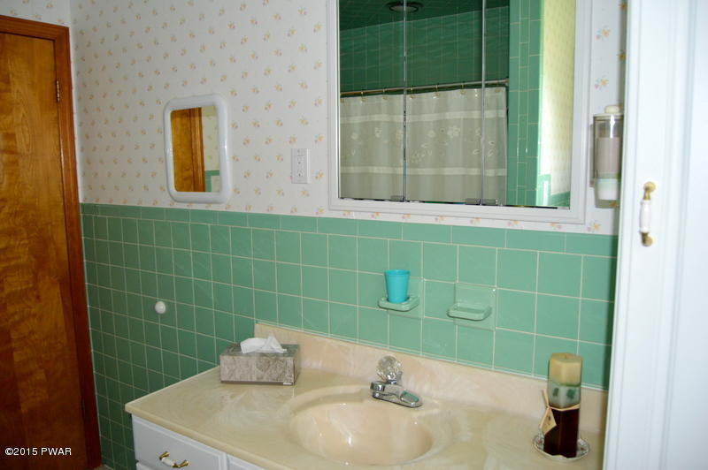 170 Long Ridge Road Hawley, PA 18428 - Photo 13 of 31