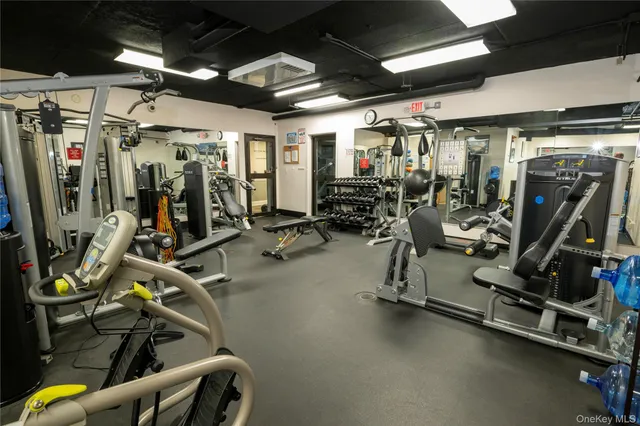 $275,000 | 200 Diplomat Drive, Unit 8B, Mount Kisco, NY 10549