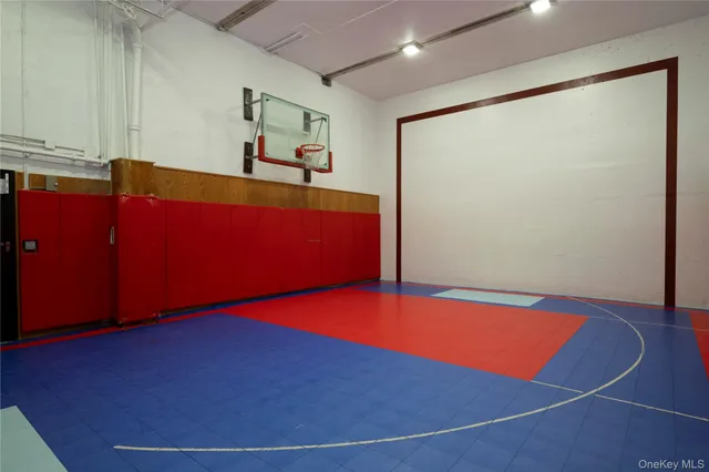 $275,000 | 200 Diplomat Drive, Unit 8B, Mount Kisco, NY 10549