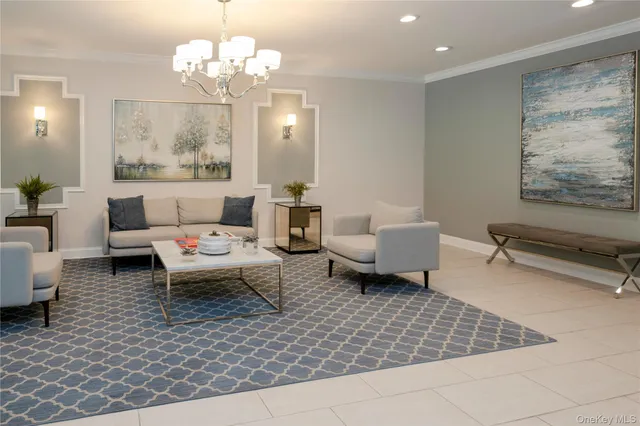 $275,000 | 200 Diplomat Drive, Unit 8B, Mount Kisco, NY 10549