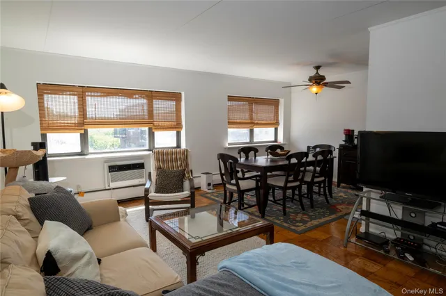 $275,000 | 200 Diplomat Drive, Unit 8B, Mount Kisco, NY 10549