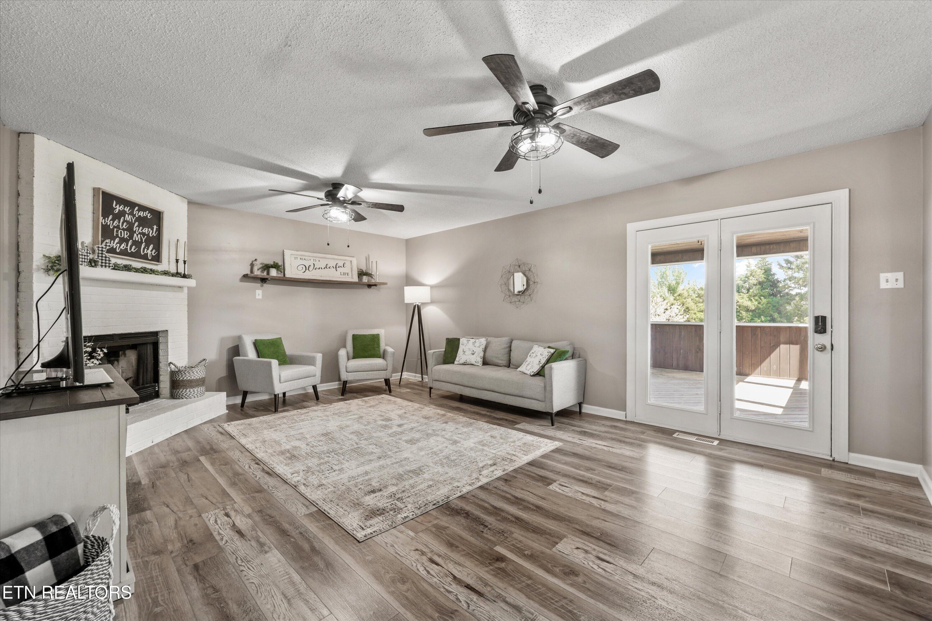 828 View Harbour Road Knoxville, TN 37934 - Photo 5 of 52 27-828 View Harbour Rd-33