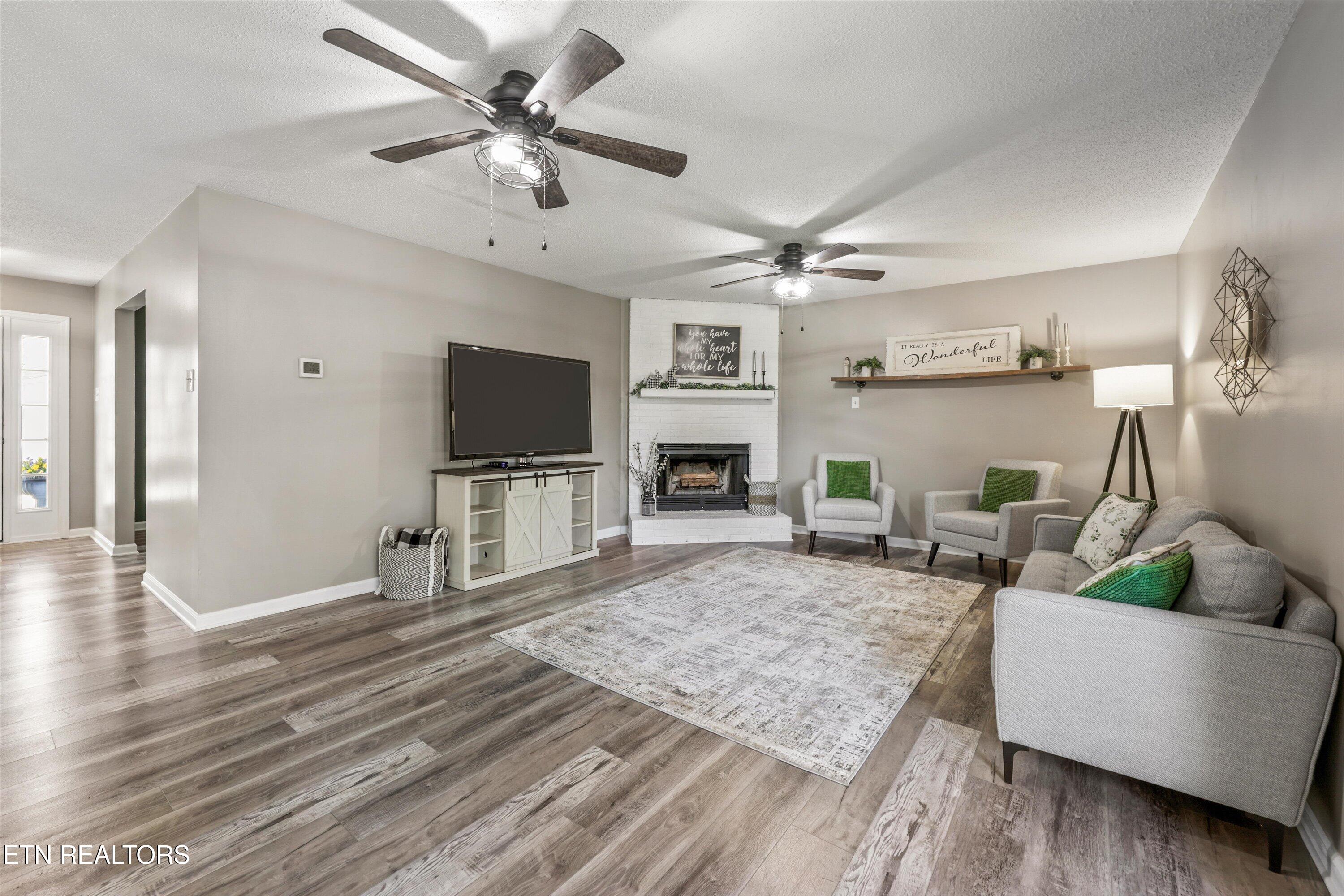 828 View Harbour Road Knoxville, TN 37934 - Photo 6 of 52 28-828 View Harbour Rd-34