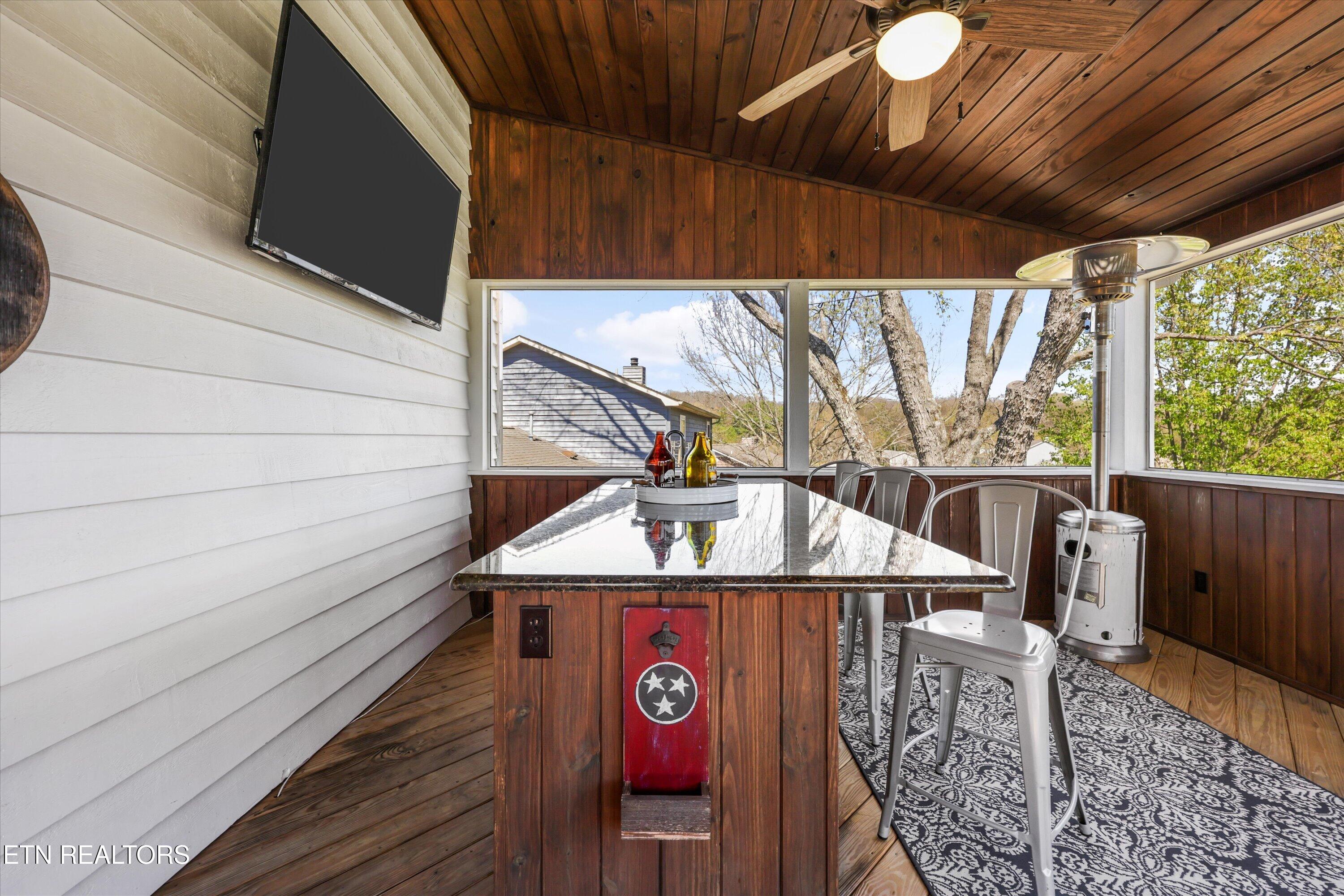 828 View Harbour Road Knoxville, TN 37934 - Photo 9 of 52 31-828 View Harbour Rd-10