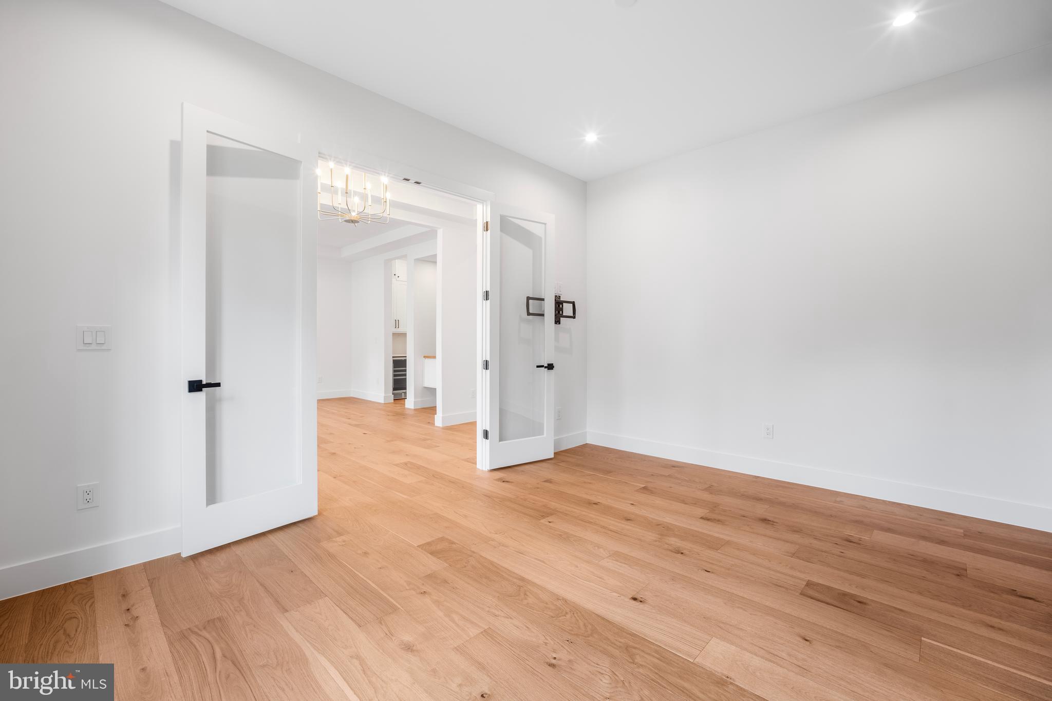 1935 Foxhall Road McLean, VA 22101 - Photo 11 of 71