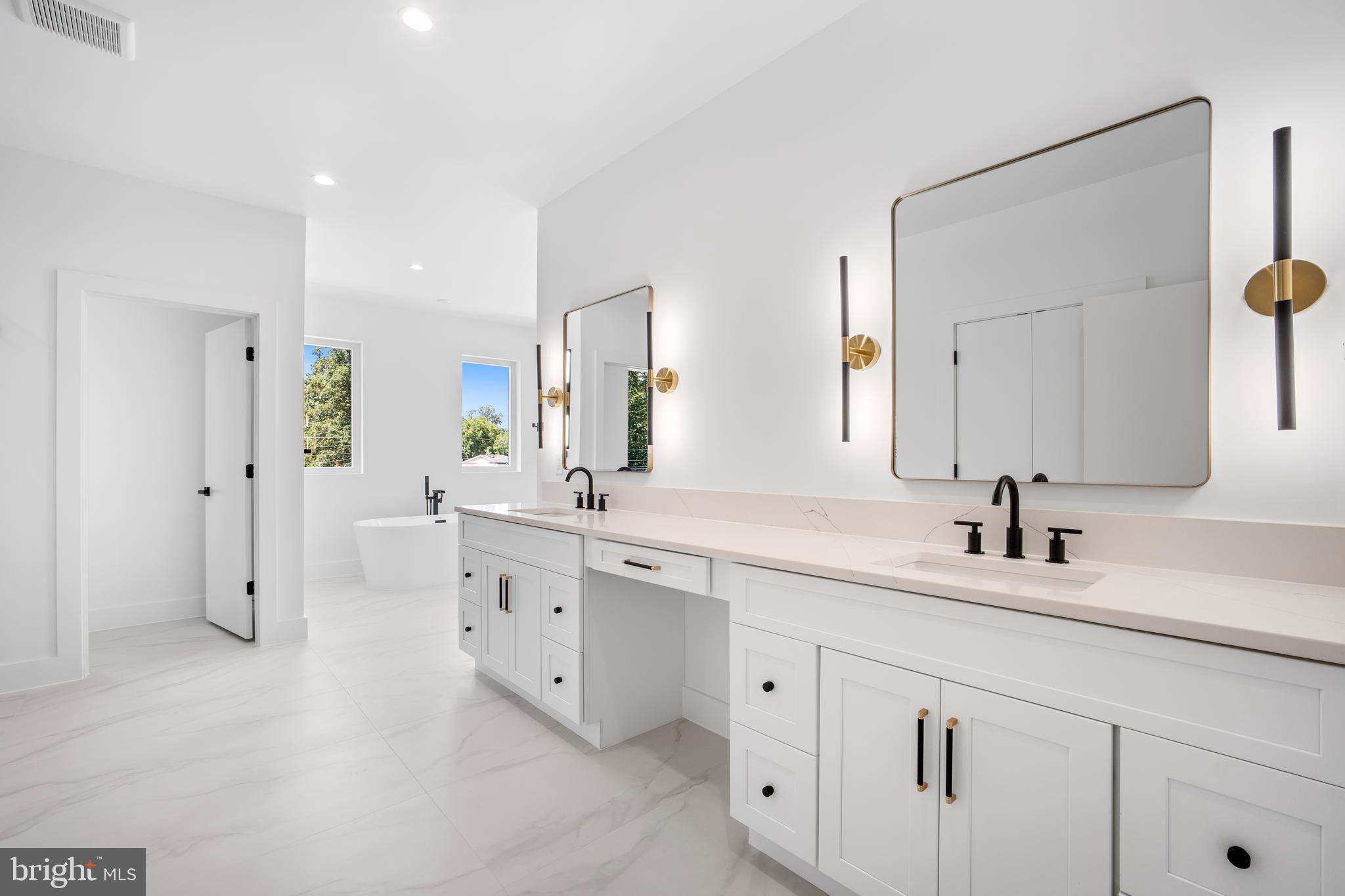 1935 Foxhall Road McLean, VA 22101 - Photo 38 of 71