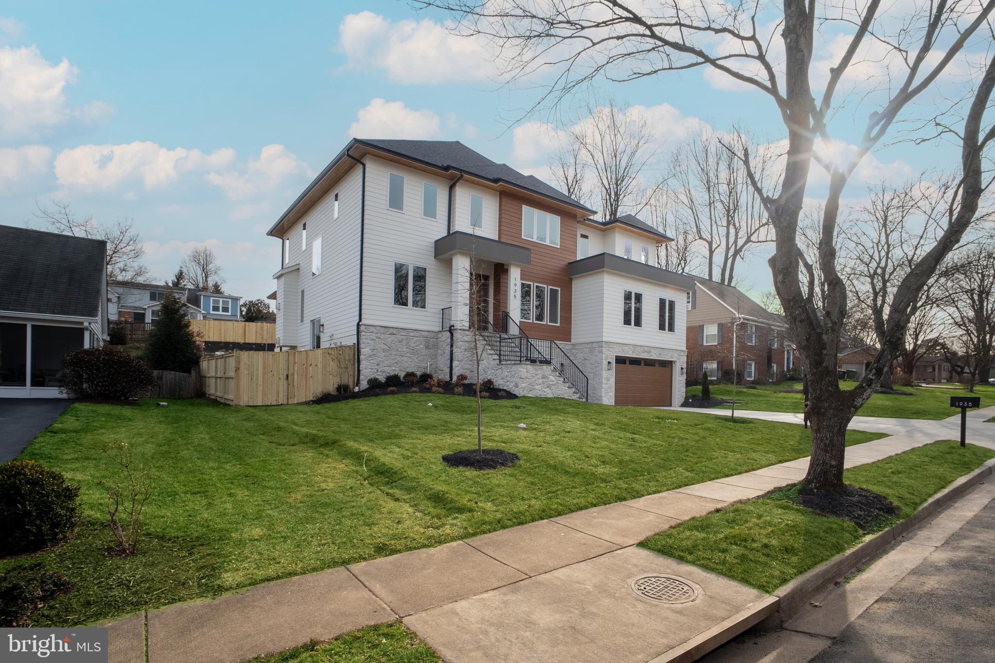 1935 Foxhall Road McLean, VA 22101 - Photo 4 of 71