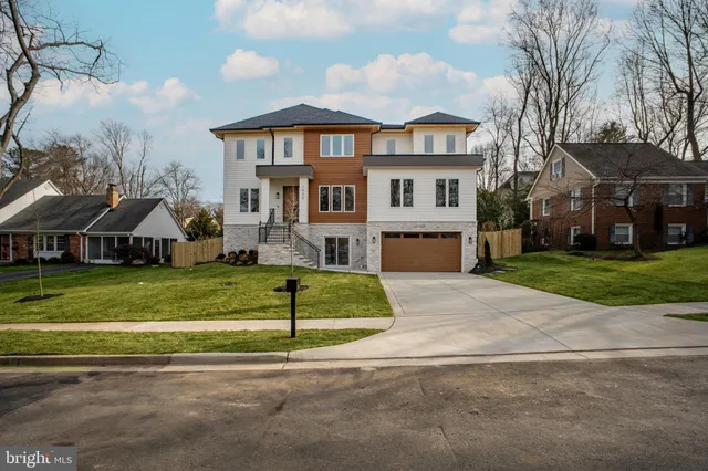 $3,180,000 | 1935 Foxhall Road, McLean, VA 22101