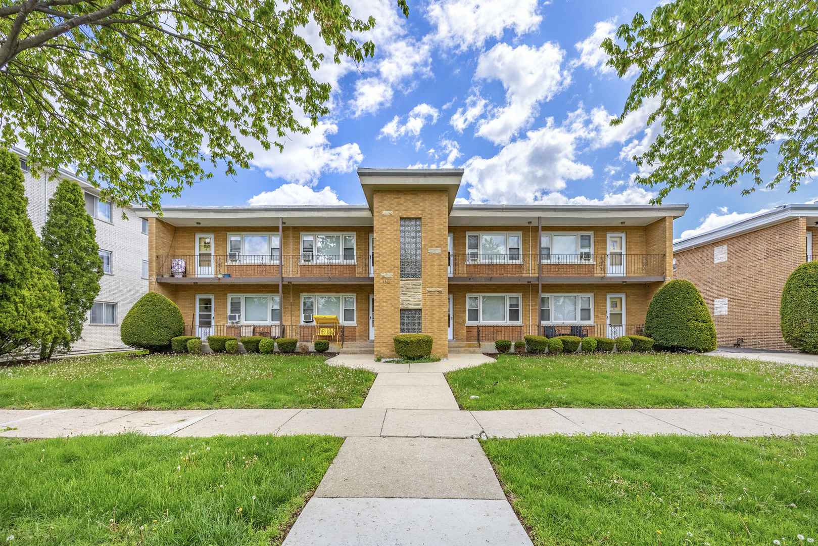 1243 Homestead Road La Grange Park, IL 60526 - Photo 1 of 30
