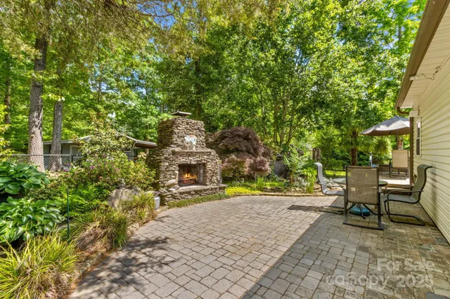 a view of outdoor space yard and patio