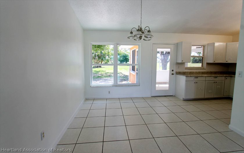 441 Meadow Road Sebring, FL 33876 - Photo 9 of 11 Gallery Image 9