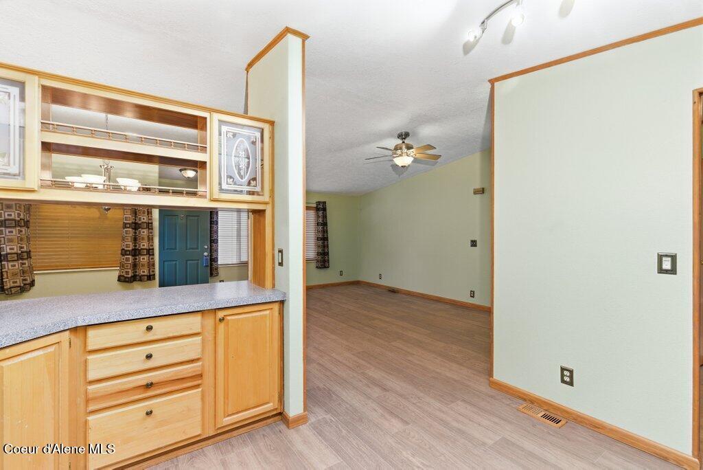 542 Myriah Loop Coeur D'Alene, ID 83815 - Photo 10 of 21 010-542MyriahLoop-CoeurdAlene-ID-83815-S