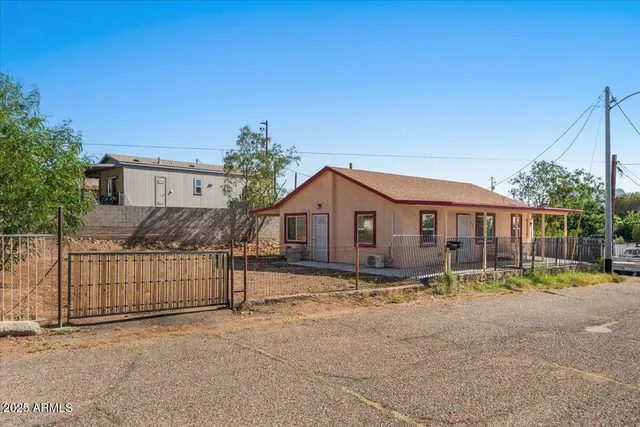 $269,000 | 421 West Moffatt Street, Superior, AZ 85173