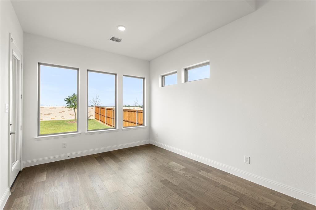 332 Bay Laurel Road McKinney, TX 75071 - Photo 13 of 27 13. 332 Bay Laurel - Nook