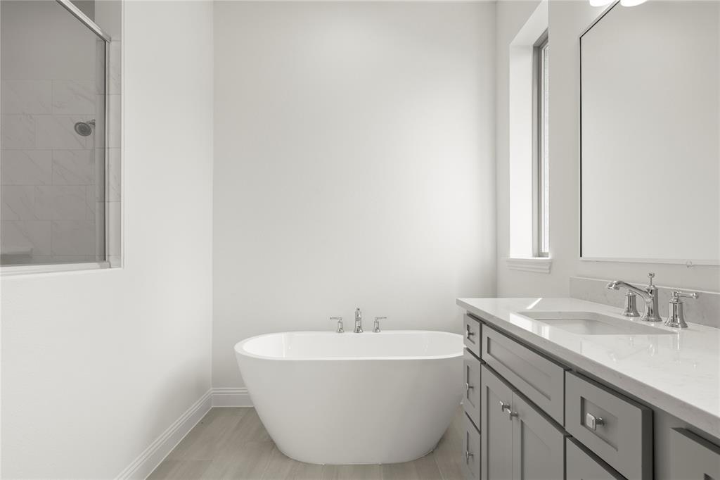 332 Bay Laurel Road McKinney, TX 75071 - Photo 16 of 27 16. 332 Bay Laurel - Bath (2)