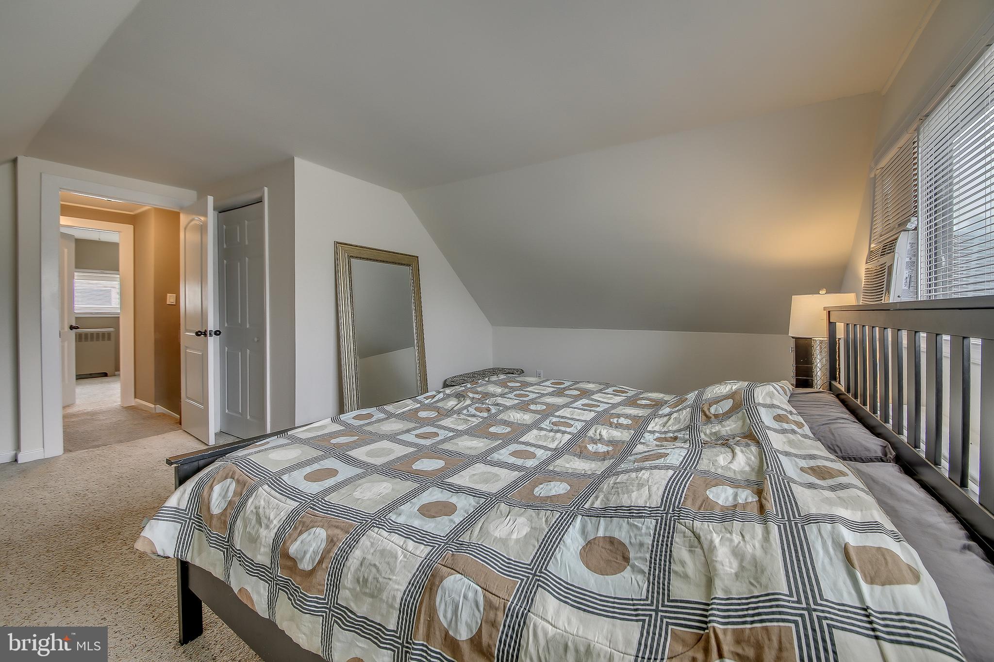 18 Cliff Road Levittown, PA 19057 - Photo 13 of 15 MasterBedroom