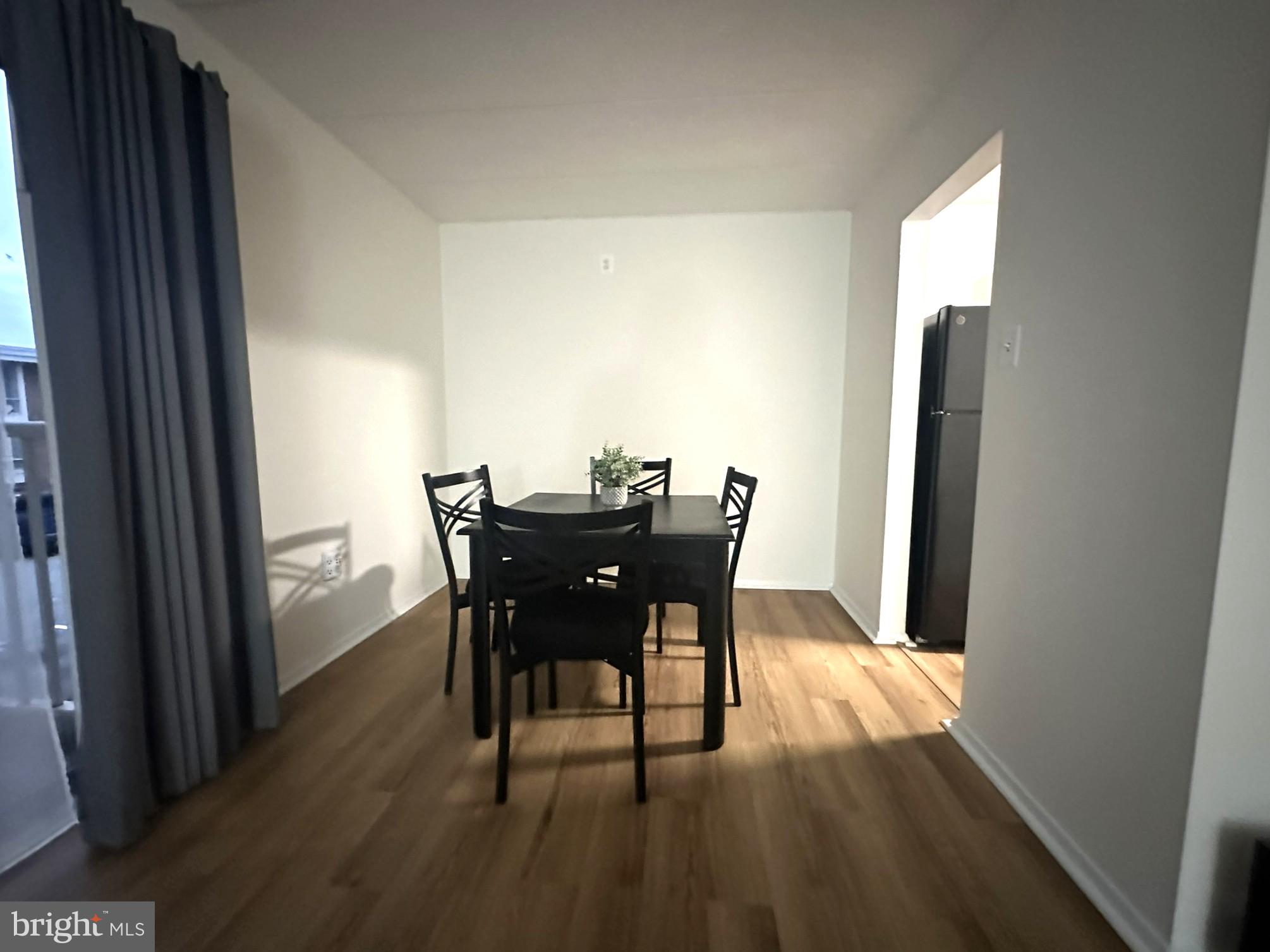 2626 Fort Farnsworth Road, Unit 200 Alexandria, VA 22303 - Photo 14 of 22 Dining room