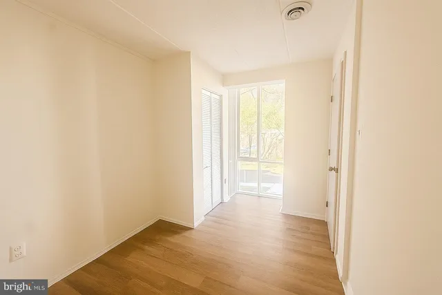 $2,200 | 2626 Fort Farnsworth Road, Unit 200, Alexandria, VA 22303