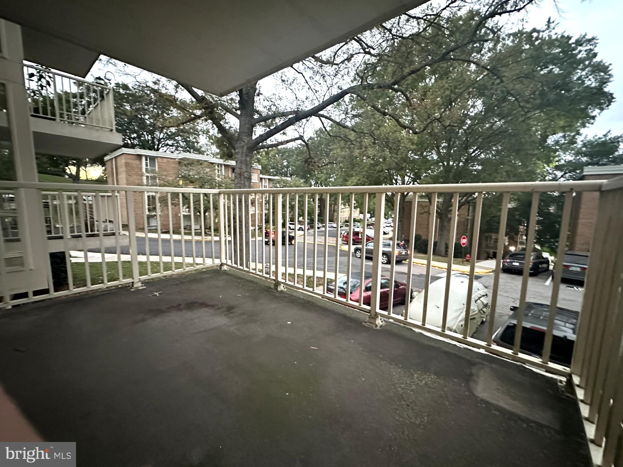 2626 Fort Farnsworth Road, Unit 200 Alexandria, VA 22303 - Photo 9 of 22 Large balcony