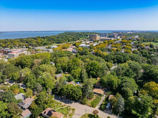 $2,800 | 401 Merrill Crest Drive, Madison, WI 53705