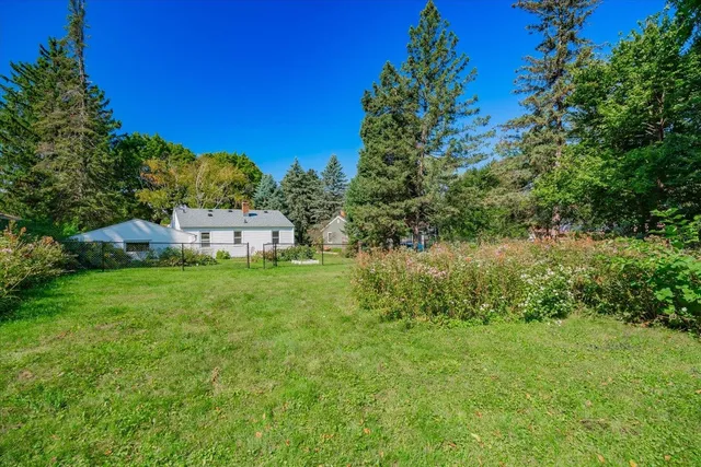 $2,800 | 401 Merrill Crest Drive, Madison, WI 53705