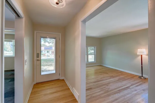 $2,800 | 401 Merrill Crest Drive, Madison, WI 53705