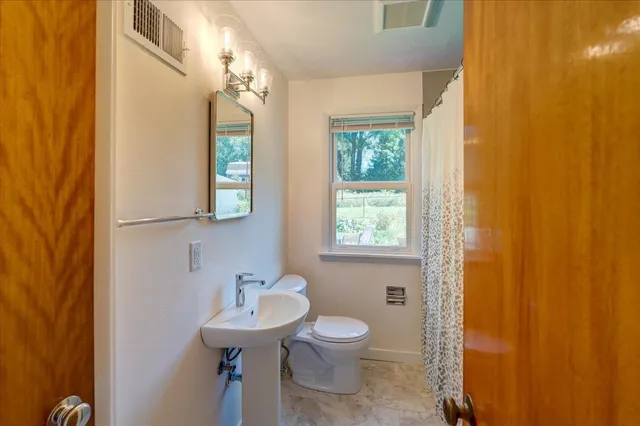 $2,800 | 401 Merrill Crest Drive, Madison, WI 53705