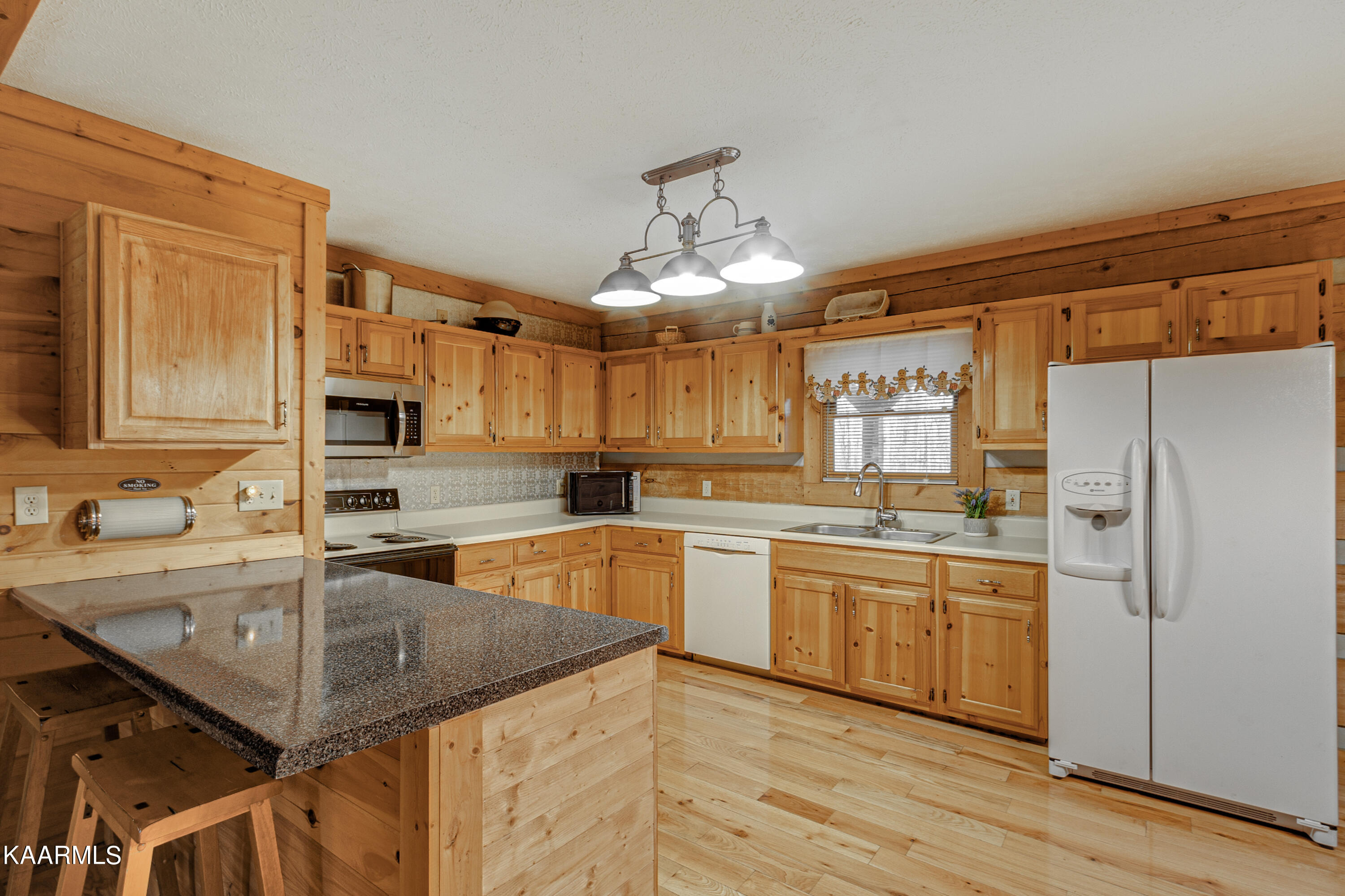 2986 Covemont Road Sevierville, TN 37862 - Photo 3 of 15 Kitchen