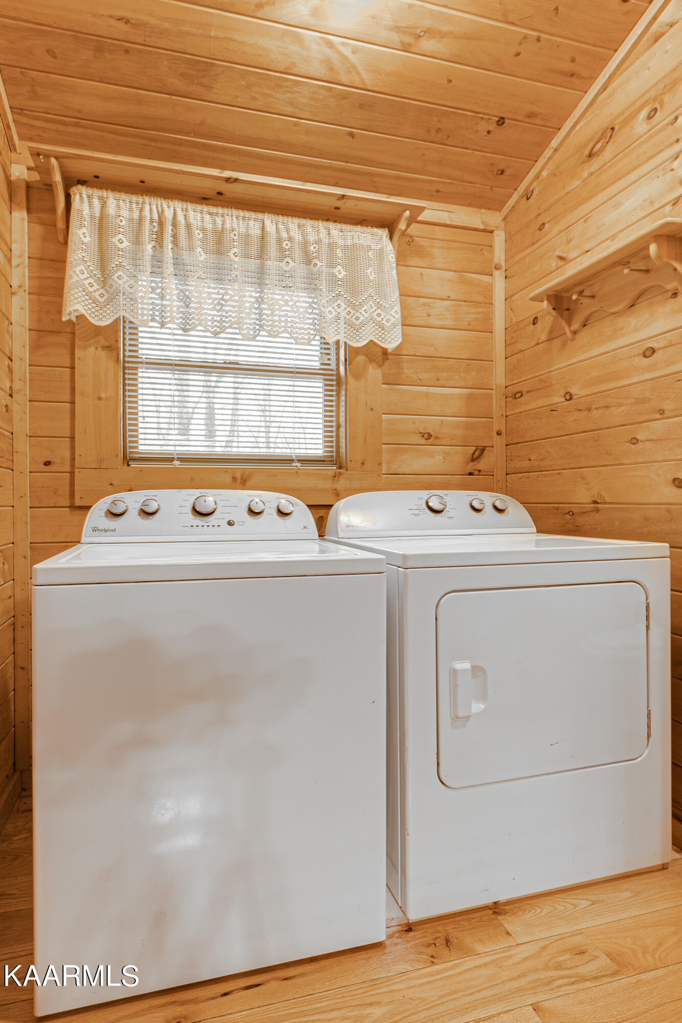 2986 Covemont Road Sevierville, TN 37862 - Photo 8 of 15 Laundry Room