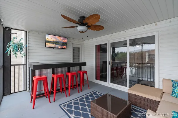 $277,000 | 40 Lighthouse Road, Unit 6205, Lake Ozark, MO 65049