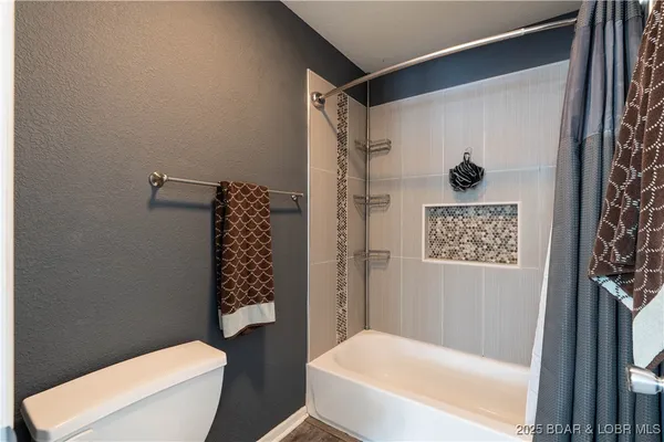 $277,000 | 40 Lighthouse Road, Unit 6205, Lake Ozark, MO 65049