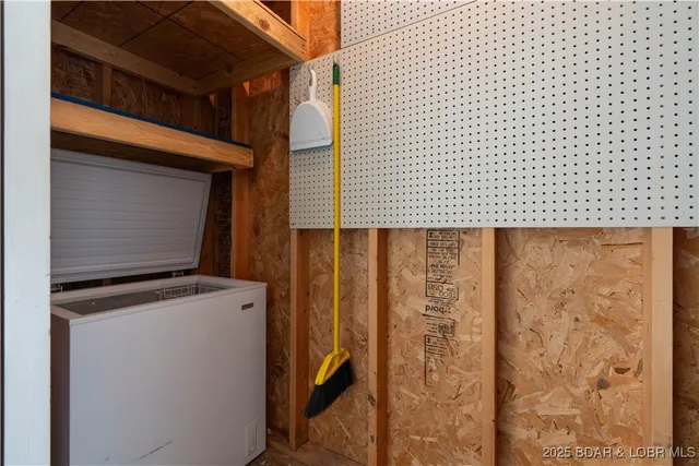 $285,000 | 40 Lighthouse Road, Unit 6205, Lake Ozark, MO 65049