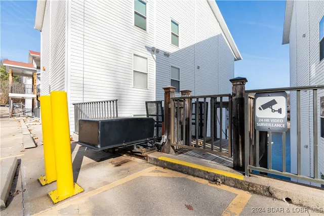$285,000 | 40 Lighthouse Road, Unit 6205, Lake Ozark, MO 65049