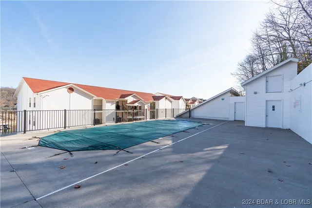 $285,000 | 40 Lighthouse Road, Unit 6205, Lake Ozark, MO 65049