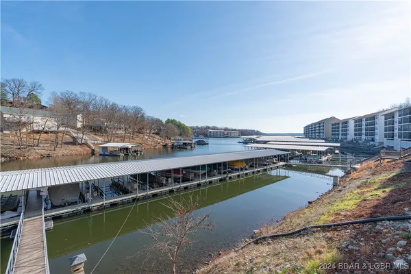 $277,000 | 40 Lighthouse Road, Unit 6205, Lake Ozark, MO 65049