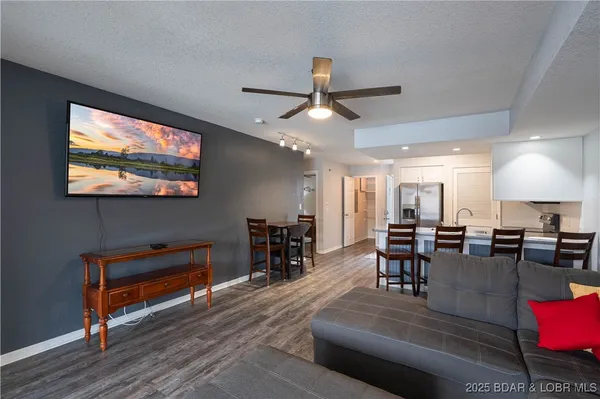 $277,000 | 40 Lighthouse Road, Unit 6205, Lake Ozark, MO 65049