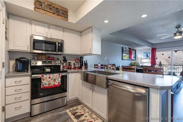 $277,000 | 40 Lighthouse Road, Unit 6205, Lake Ozark, MO 65049