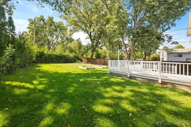 $455,000 | 3011 Scenicwood Lane, Woodridge, IL 60517