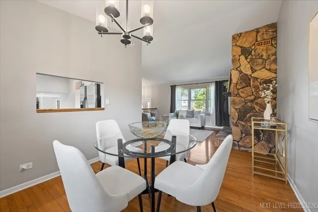 $455,000 | 3011 Scenicwood Lane, Woodridge, IL 60517