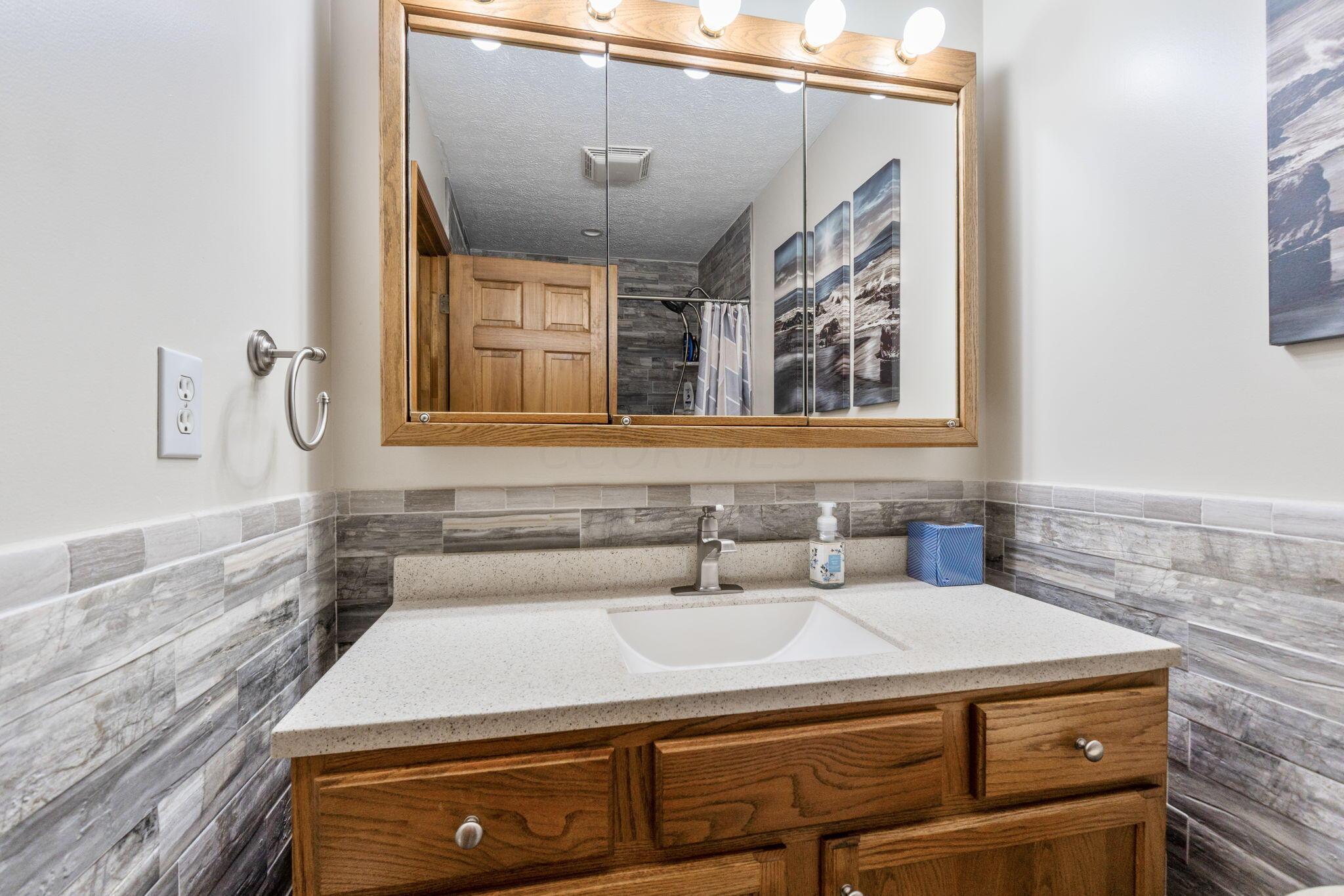 7330 Justus Road Southwest Stoutsville, OH 43154 - Photo 29 of 63 7330 Justus Rd (Interior)-27