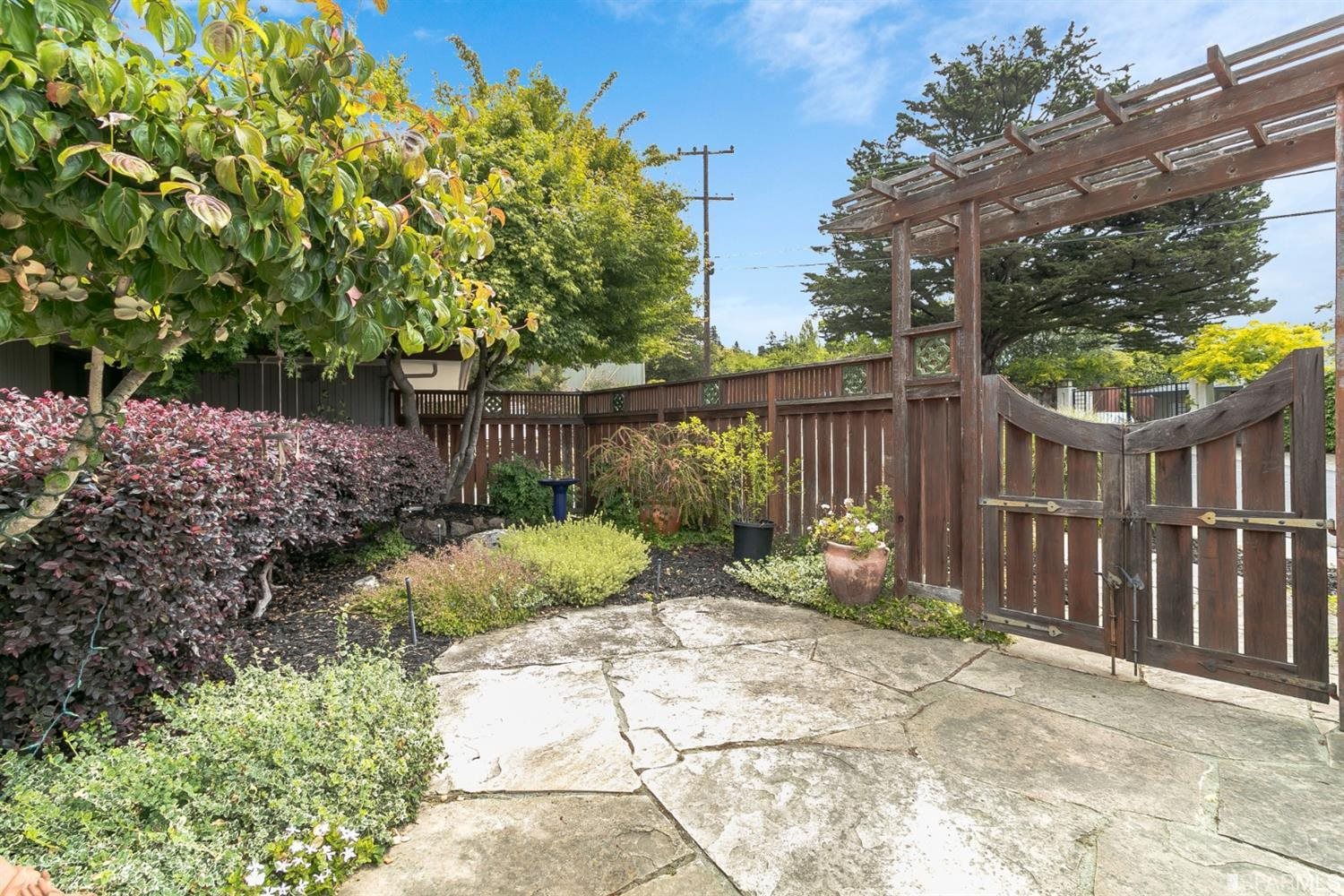 5545 Fernhoff Road Oakland, CA 94619 - Photo 33 of 37