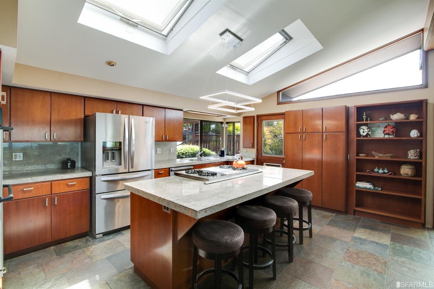 5545 Fernhoff Road Oakland, CA 94619 - Photo 9 of 37